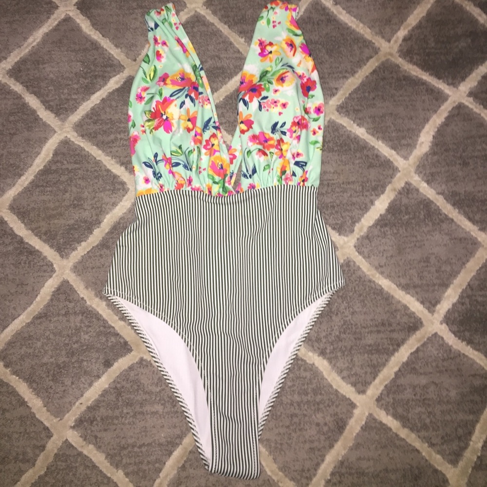 Cupshe swimsuit.